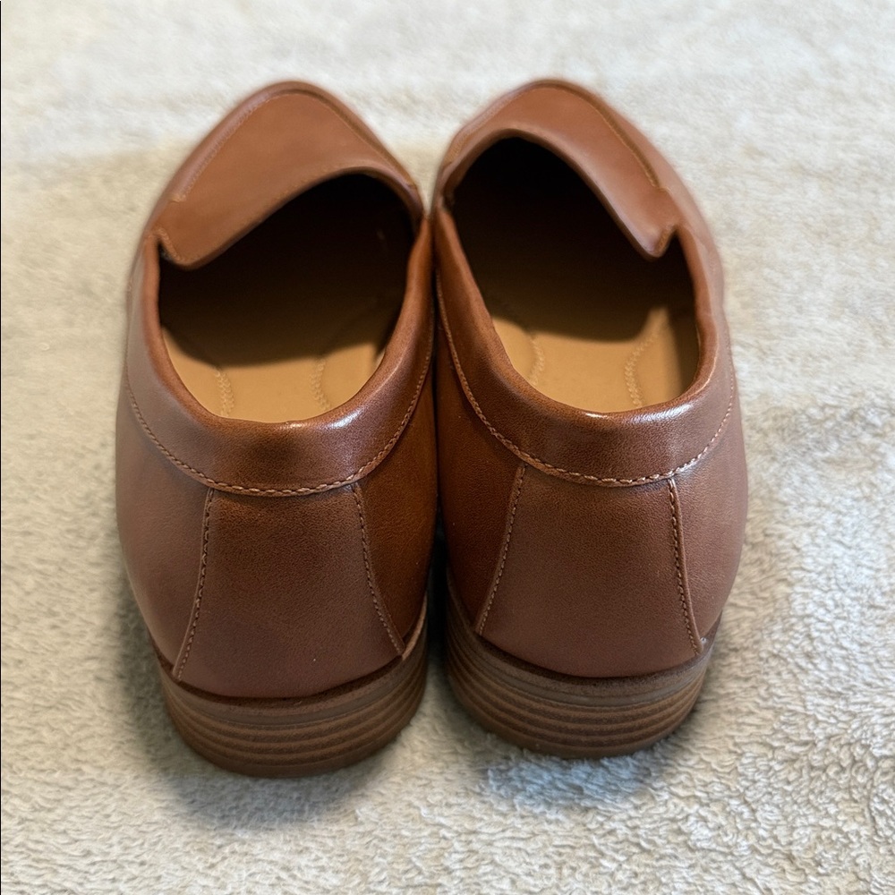 AEROSOLES Women's Tan Loafers - Picture 7 of 7